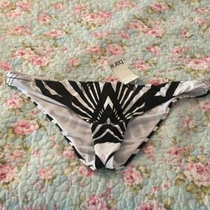 👙Bar III💗 NWT MACYS Tribal Blk & White Geo Bikini Swimsuit Bottom Jrs XL